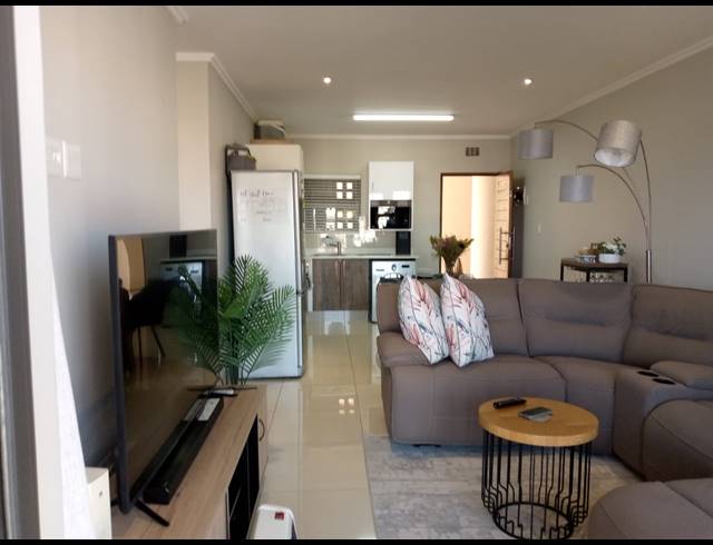 2 BEDROOM APARTMENT TO LET IN UMHLANGA RIDGE